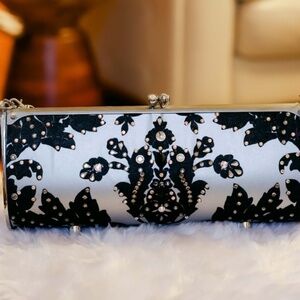 Lace Wallpaper Fender Flair purse